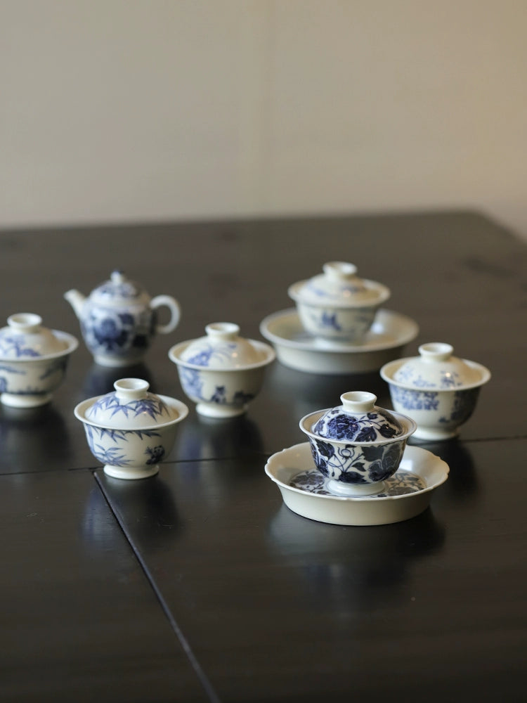 Hand-painted blue and white porcelain small-capacity ceramic tea bowl