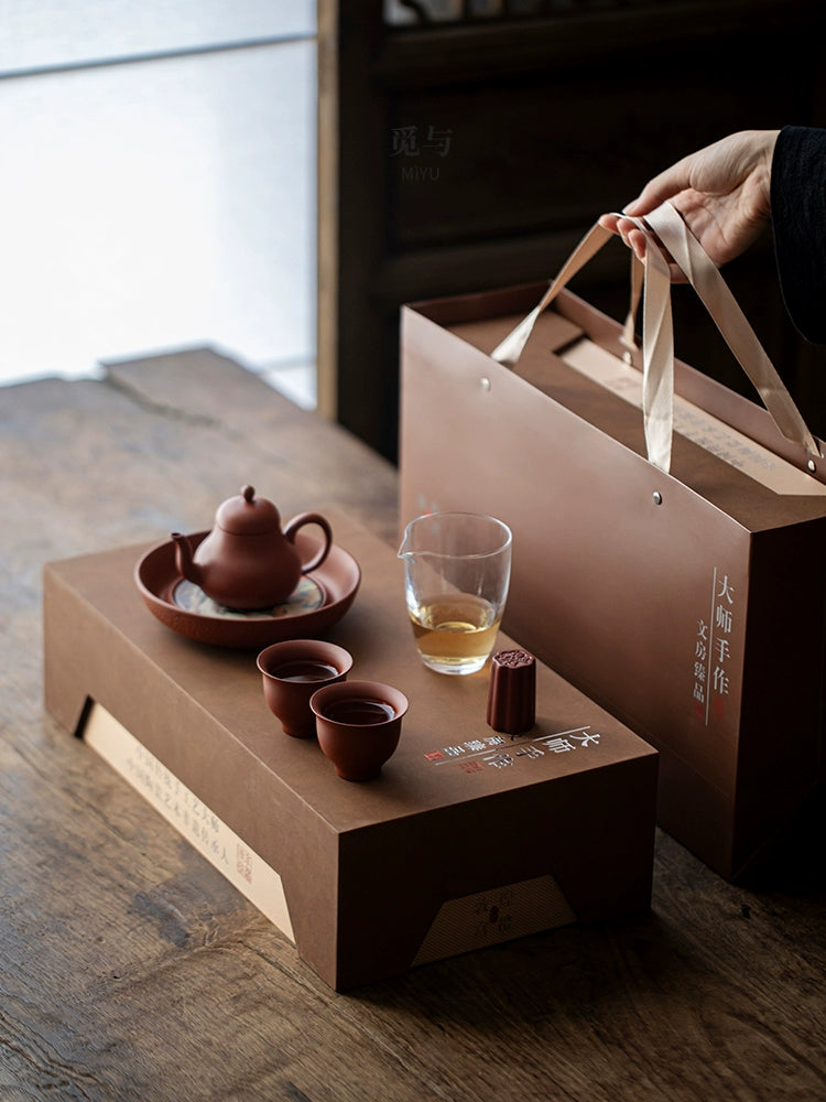 A pot of purple clay and red mud, two cups of kung fu tea set