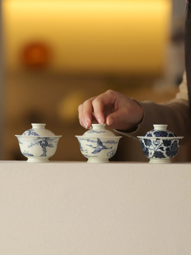 Hand-painted blue and white porcelain small-capacity ceramic tea bowl