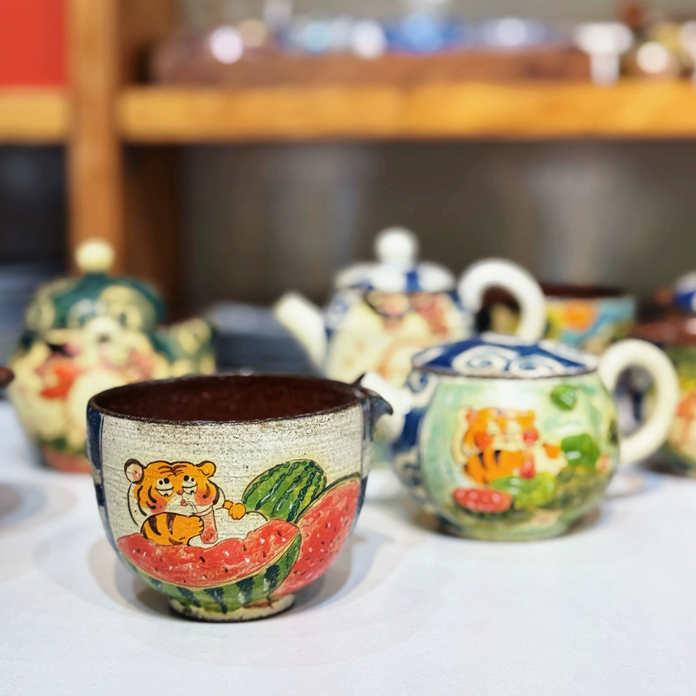 Jingdezhen underglaze colorful hand-painted purple sand/clay cover bowl treasure bottle cover